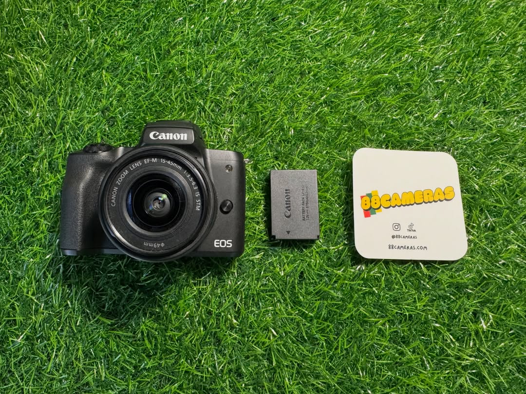 Canon EOS M50 with 15-45mm Lens