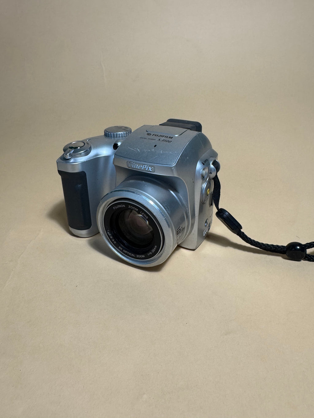 Fujifilm FinePix S3100 Digital Camera (Silver)