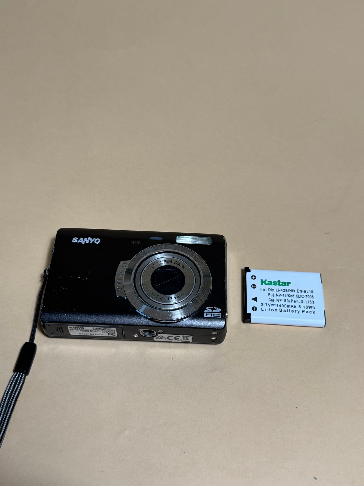 Sanyo VPC-T700T Digital Camera