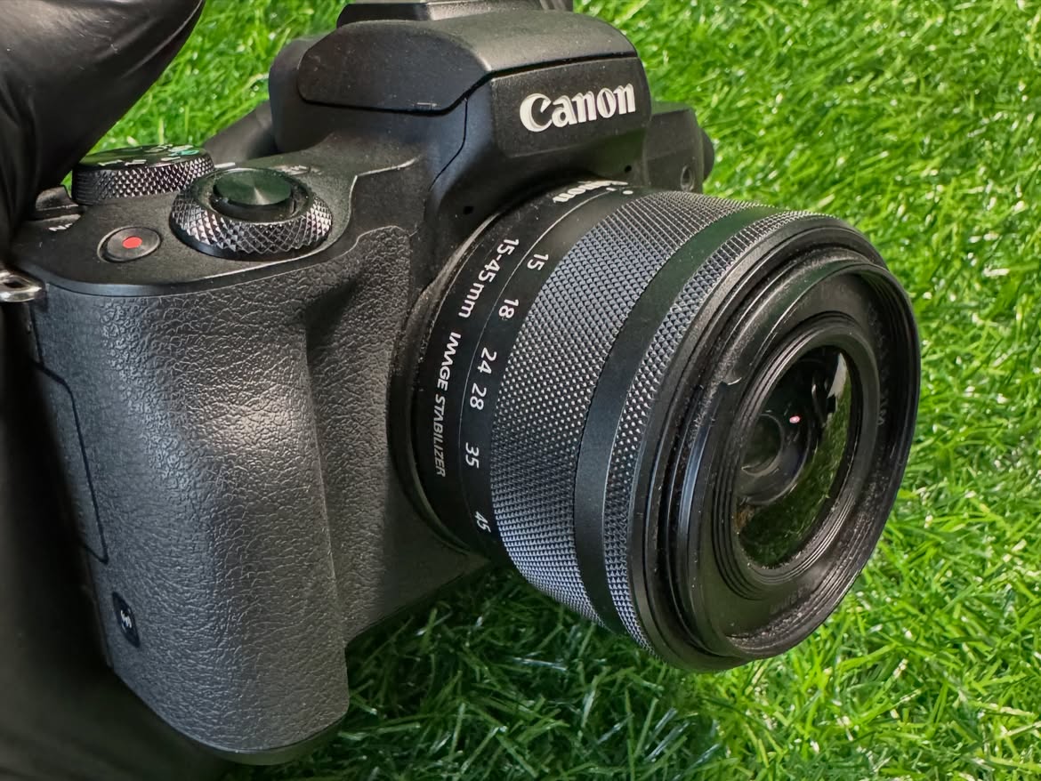 Canon EOS M50 with 15-45mm Lens