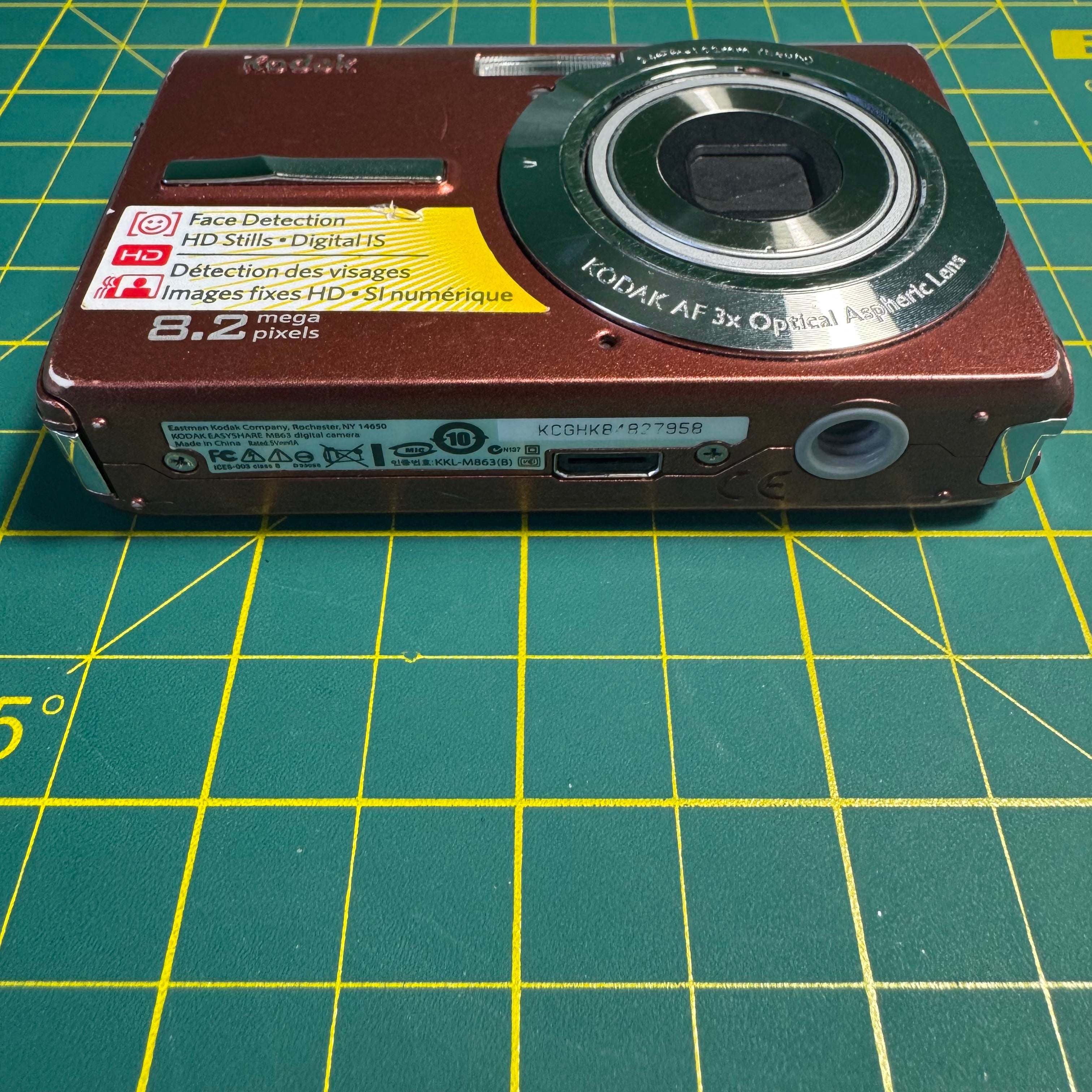 Kodak EasyShare M863 8.2MP Digital Camera (Copper)