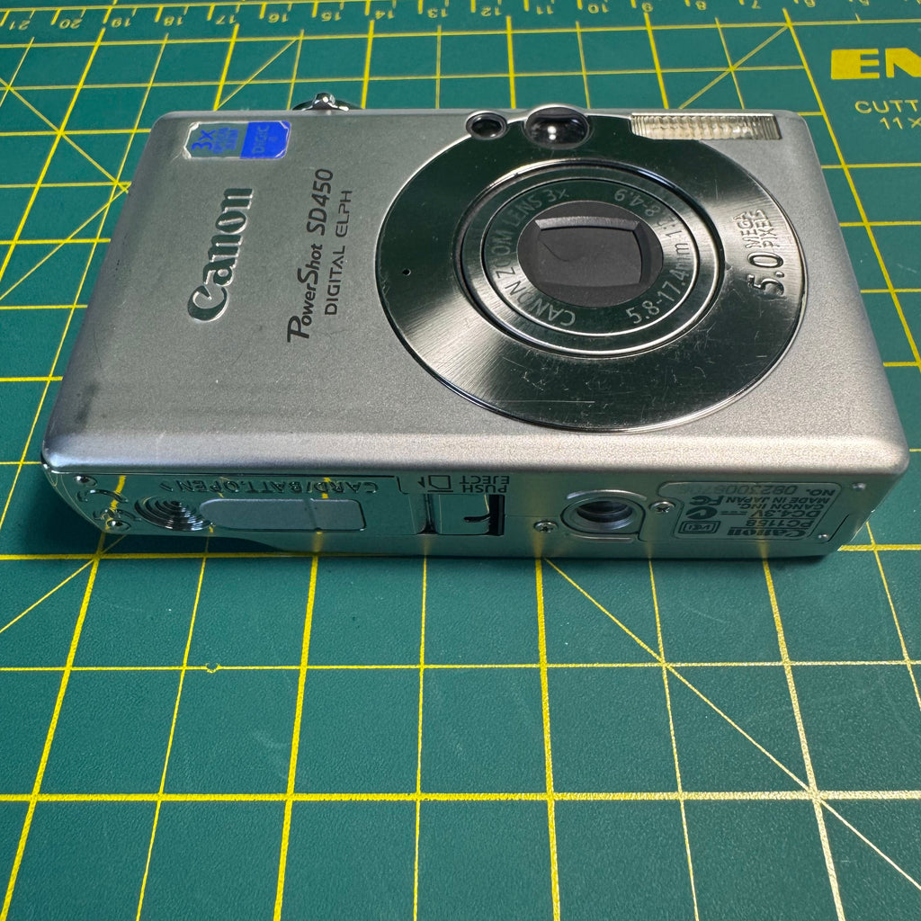 Canon PowerShot SD450 Digital Elph 5MP Digital Camera (Silver)