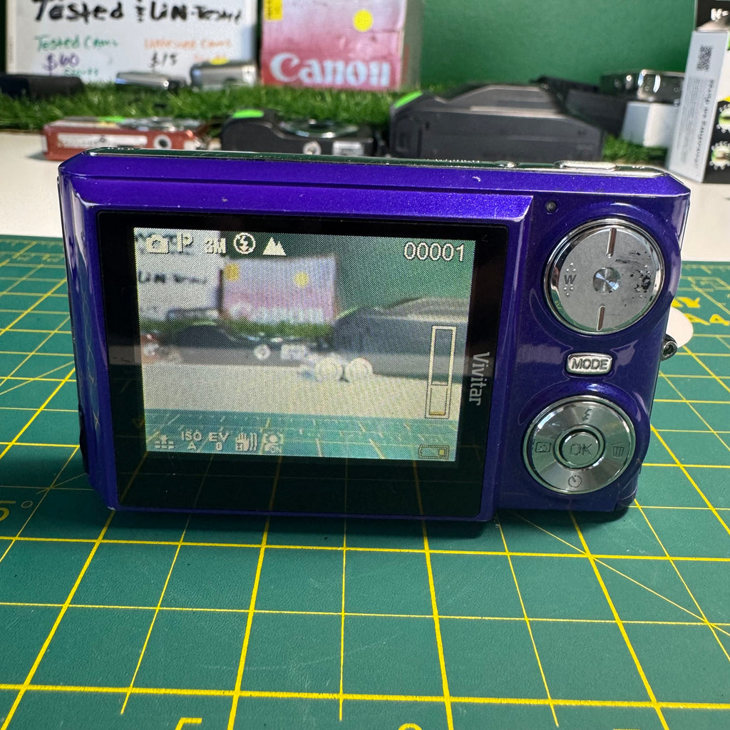 Vivitar ViviCam 8225 8.1MP Digital Camera (Purple)